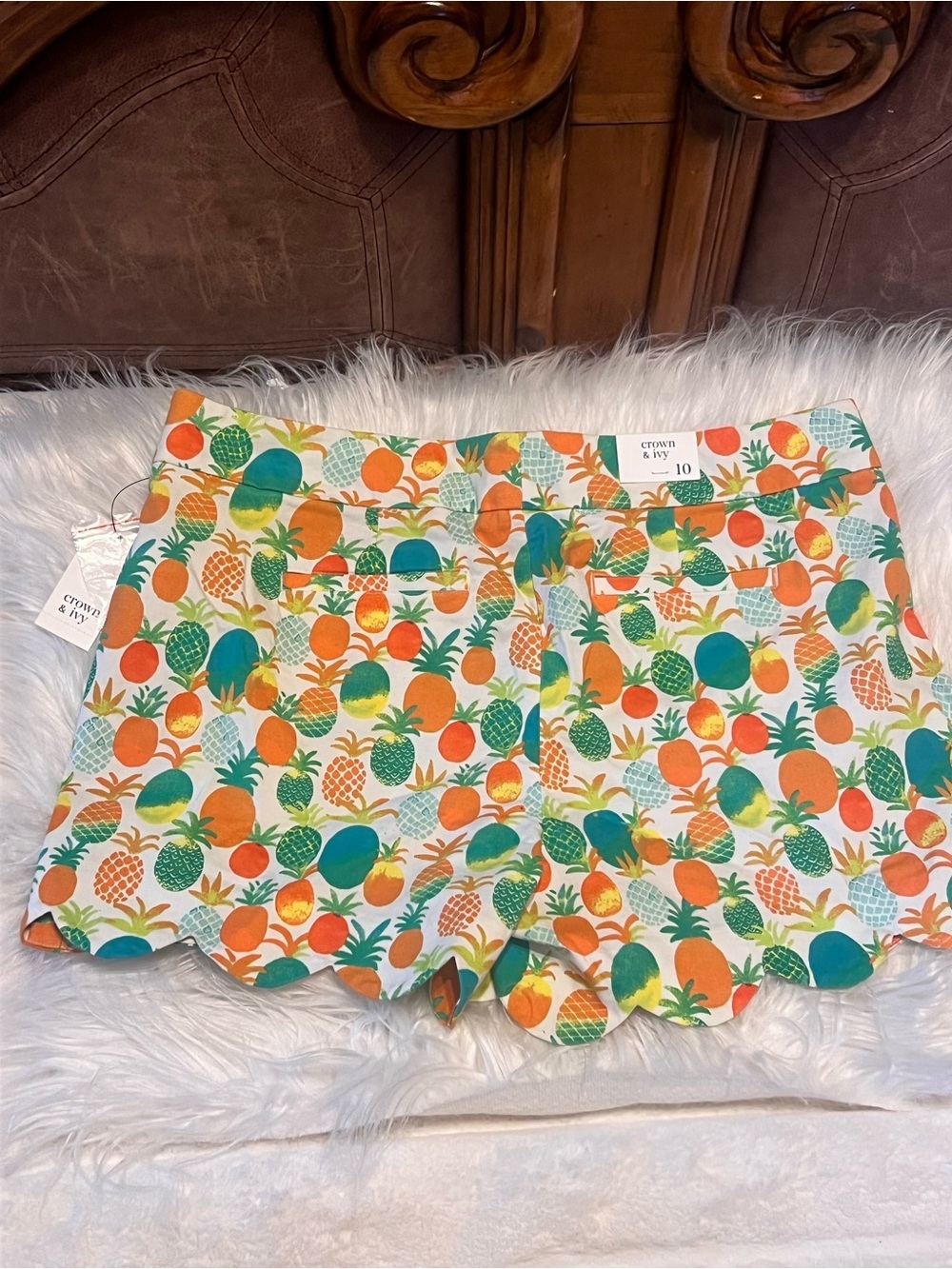 crown & ivy NWT High-Rise Scalloped pineapple Print women short size 10 - Picture 10 of 12